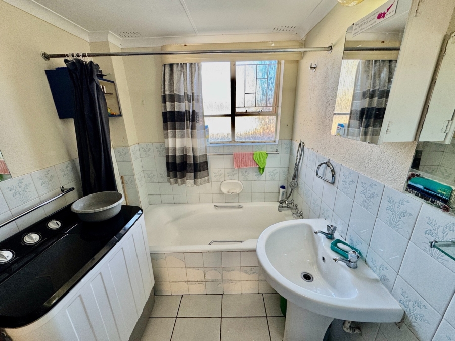 1 Bedroom Property for Sale in Die Bult North West